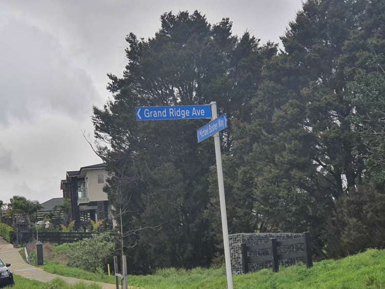 10 Grand Ridge Avenue_3