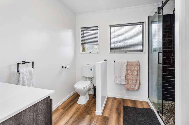 12b Kokich Crescent Onerahi_12