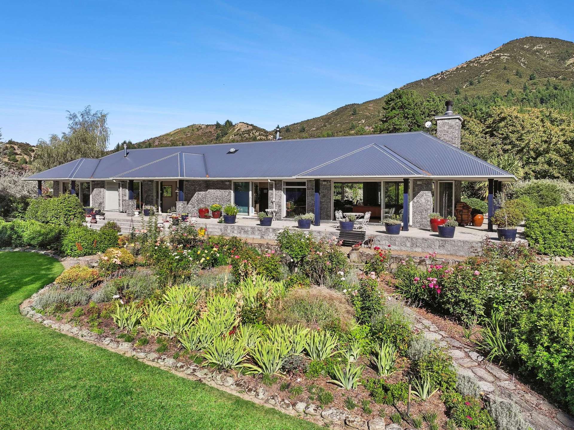 1025 Lake Hawea-Albert Town Lake Hawea_0