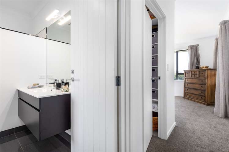 37 Birchwood Avenue Burleigh_23