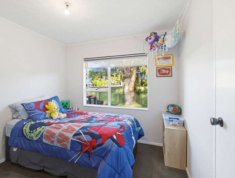 24 Hill Road_3