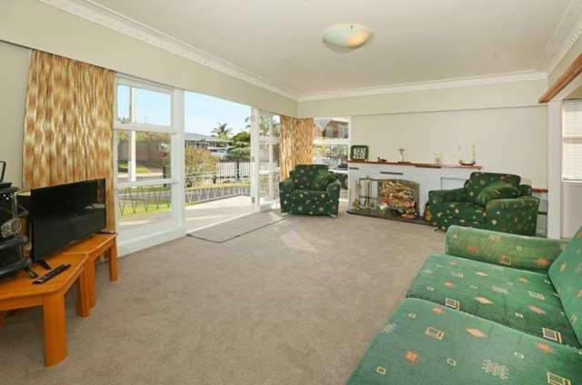 44 Royal View Road Te Atatu South_3