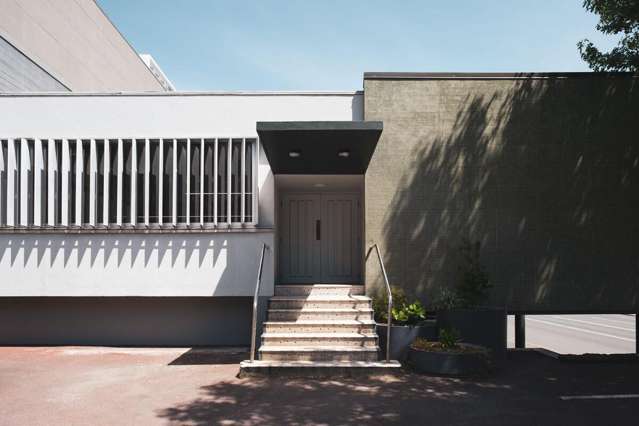 Central Standalone Character