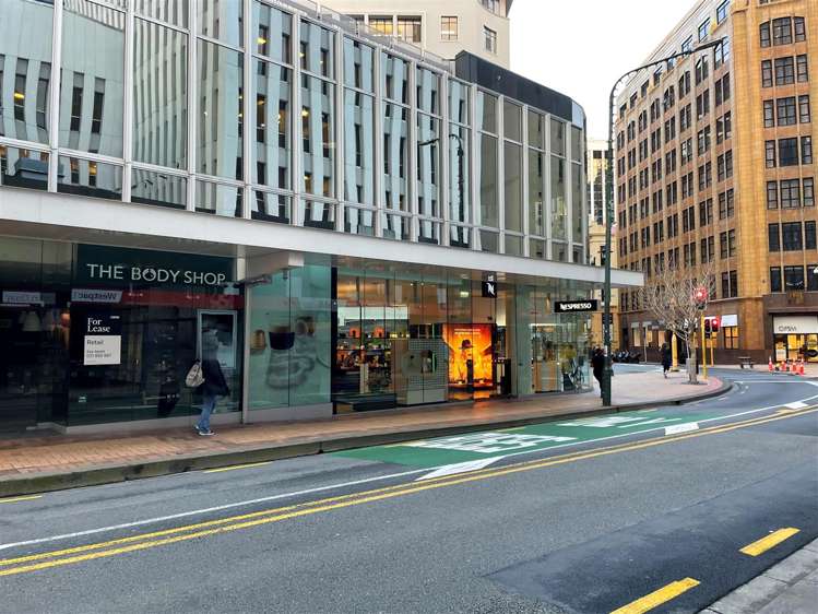 T5-215 Lambton Quay Wellington Central_1