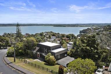 53 Island Bay Road_2