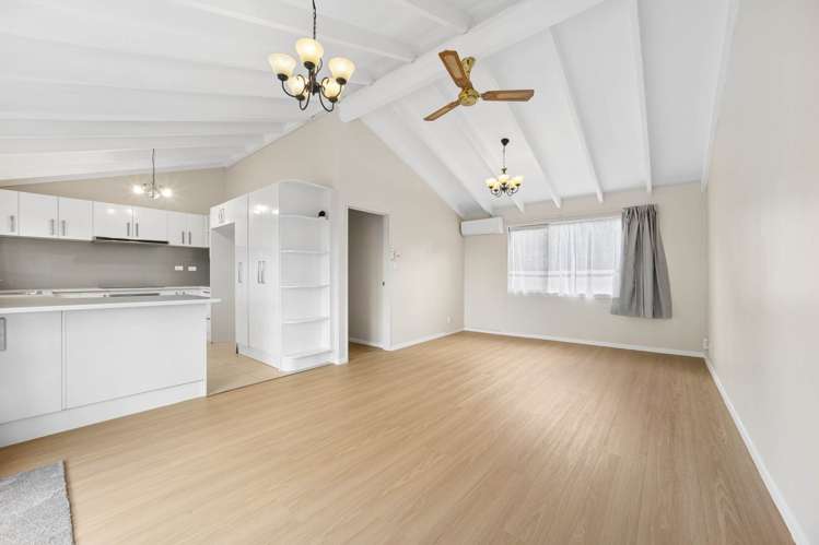 7A & 1/7A Tirimoana Road_4