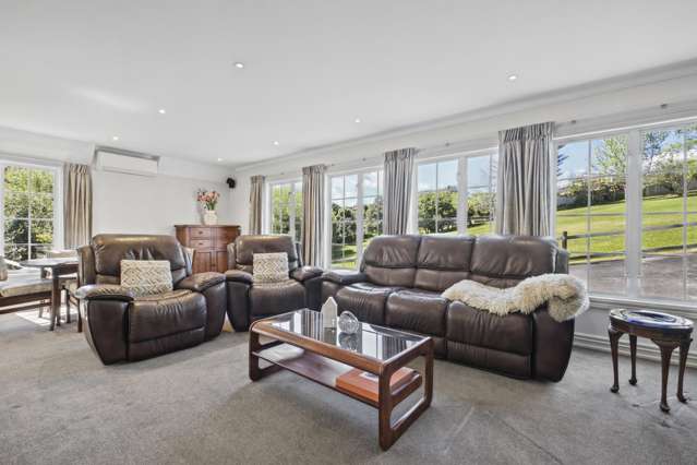 27 Charles Dickens Drive Mellons Bay_3