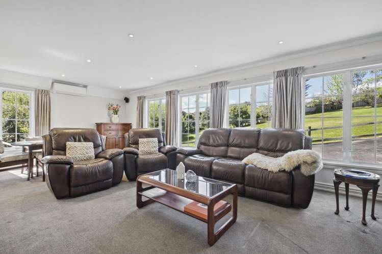 27 Charles Dickens Drive_2