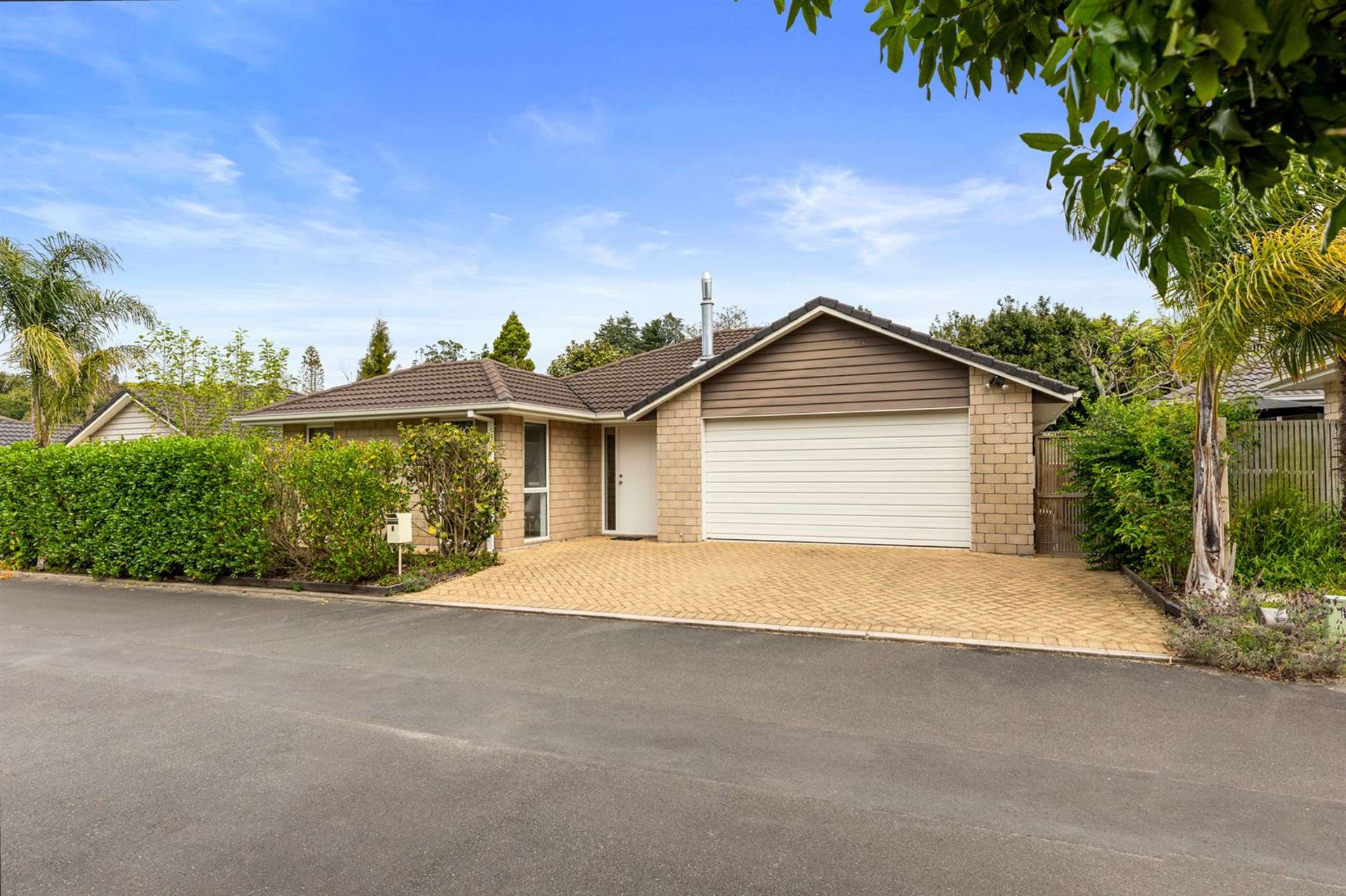 6 Barossa Way Brookfield_0