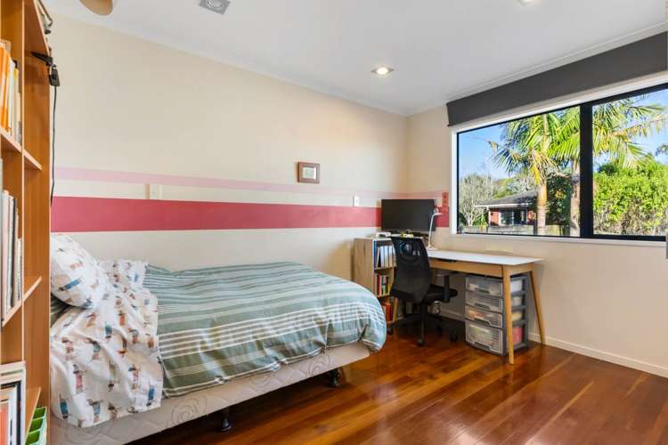 762 East Coast Road Oteha_13