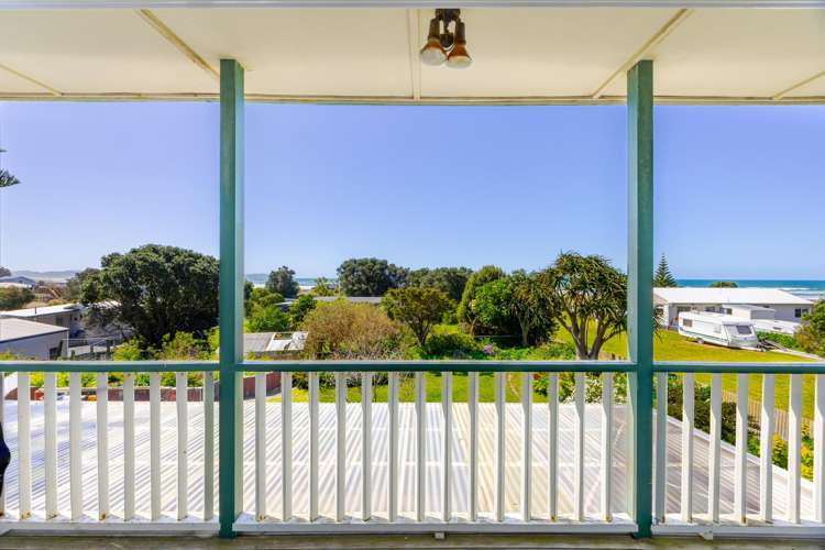 25 Beach Road Porangahau_17