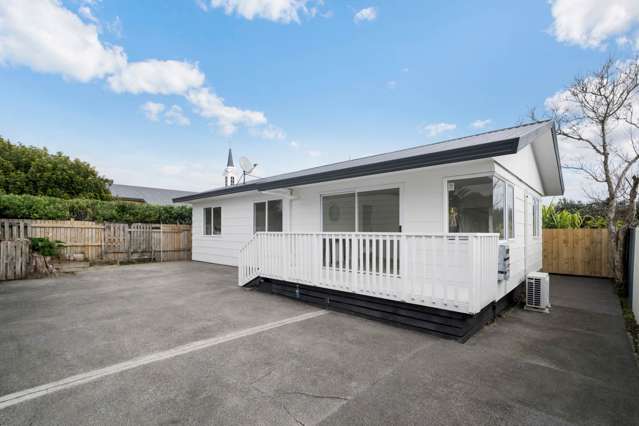 Privacy, Sun & Pure Potential – Renovated & Re...