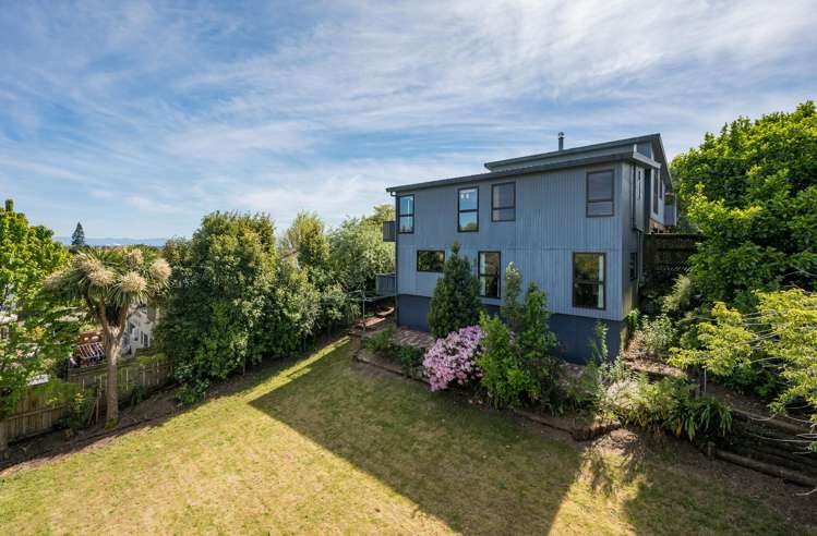 13 Farnham Drive Richmond_3