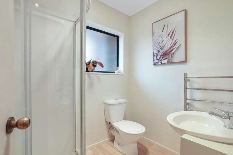 131F Parrs Cross Road Glen Eden_17