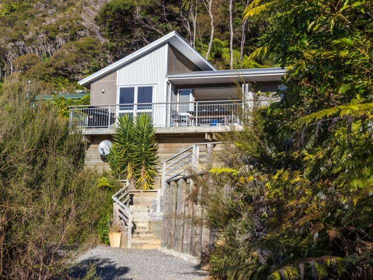 2943 Kenepuru Road Kenepuru Sound_14