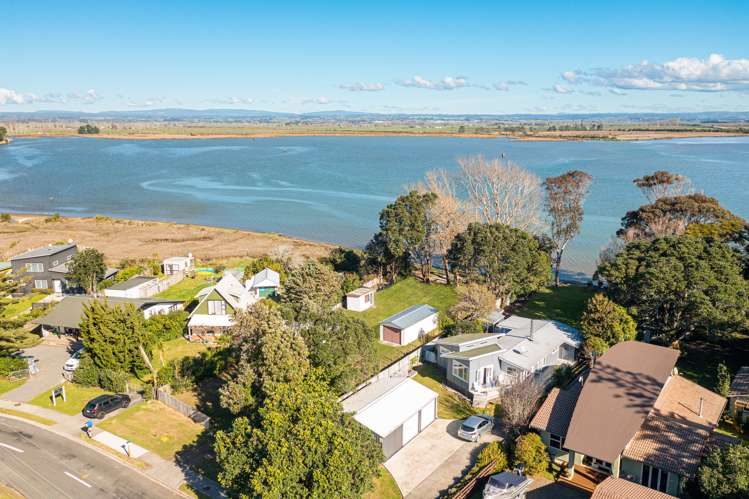 594 Pukehina Parade Pukehina_16