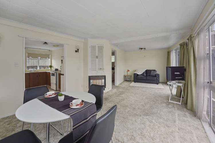 21 Hall Grove Ebdentown_19