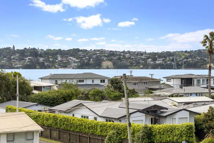 8 Sullivan Avenue Mangere Bridge_11