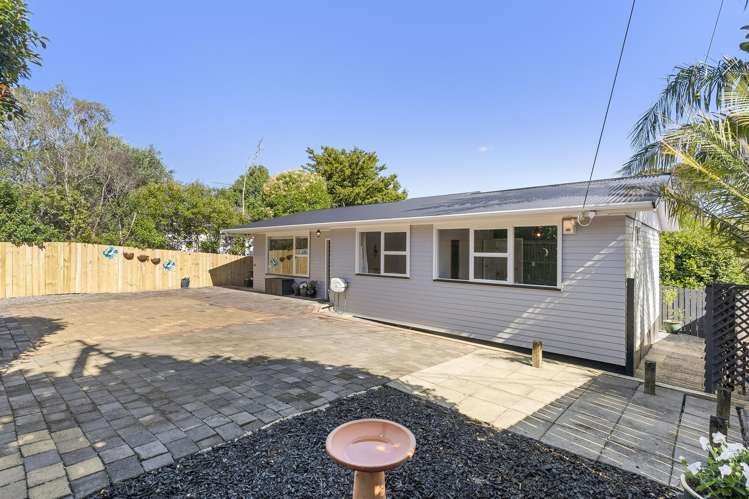 38 Eskdale Road Birkdale_14