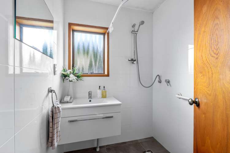 2/73 Centreway Road Orewa_14