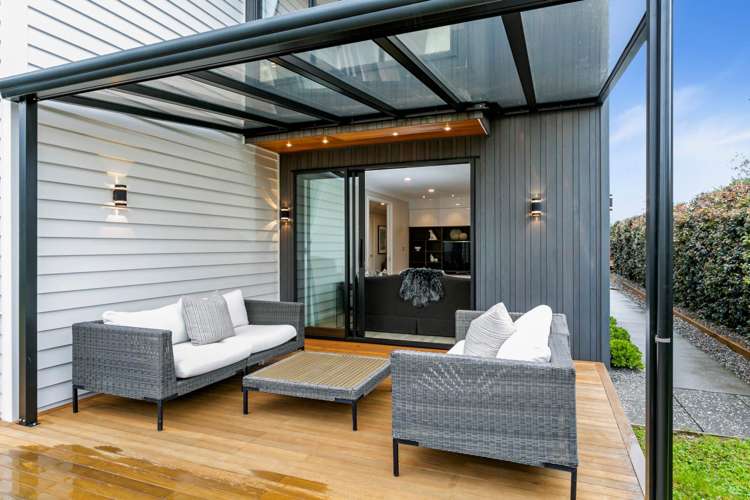 92 The Drive Epsom_18