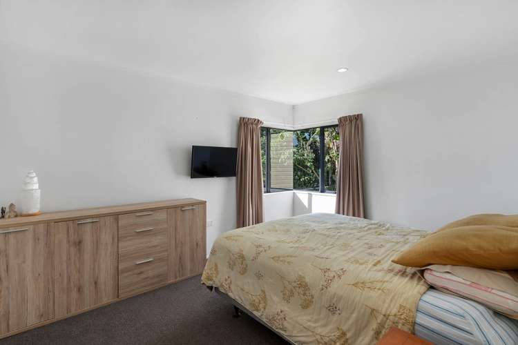 2123 Awhitu Road Pollok_19