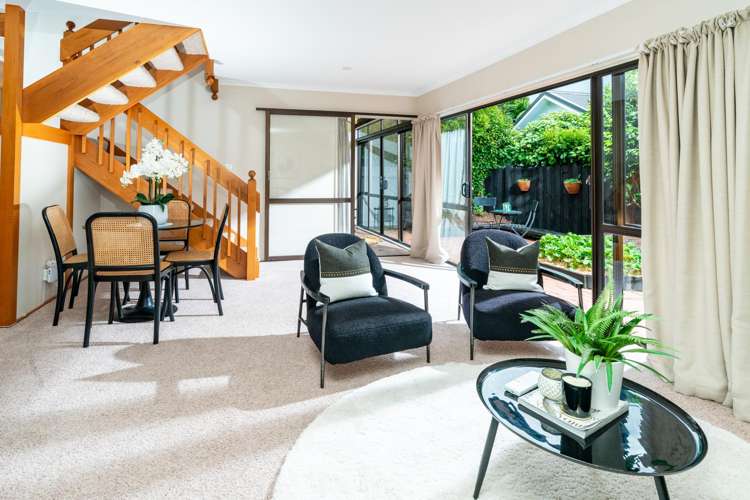 2/136 Karori Road Karori_3