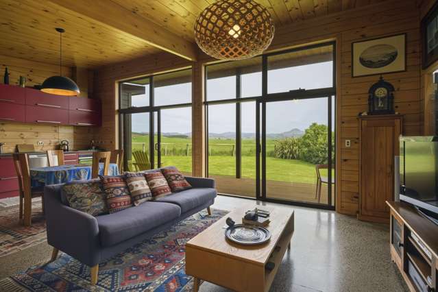 1241 Coast Road Karitane_3