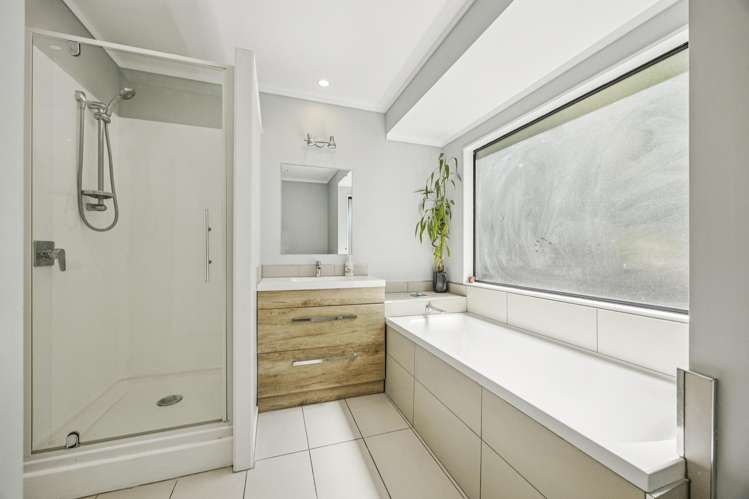 2/149 Glengarry Road Glen Eden_13