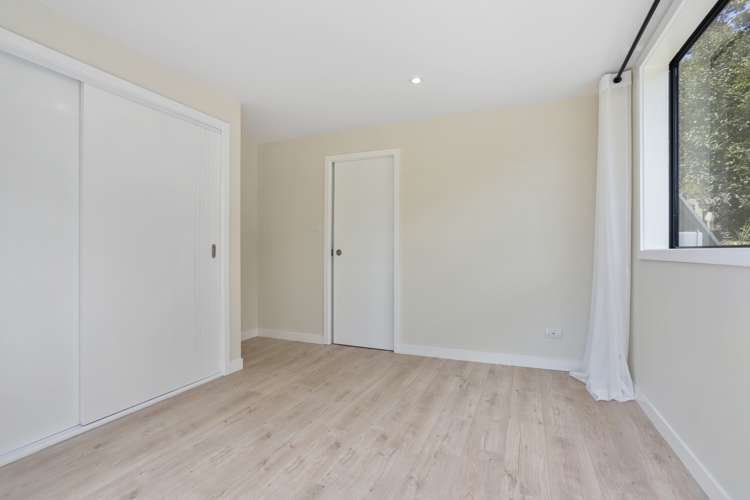 211 Victory Road Laingholm_13