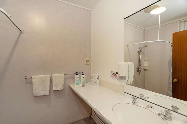 198 Main Road Waikouaiti_34