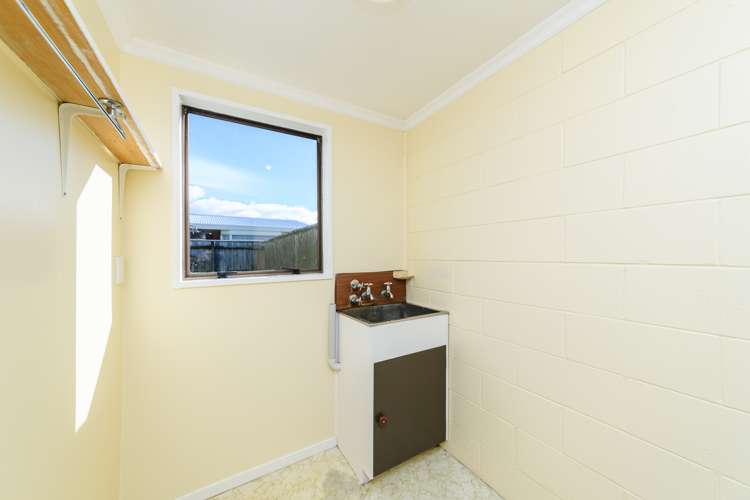 8 Heayns Place Feilding_24