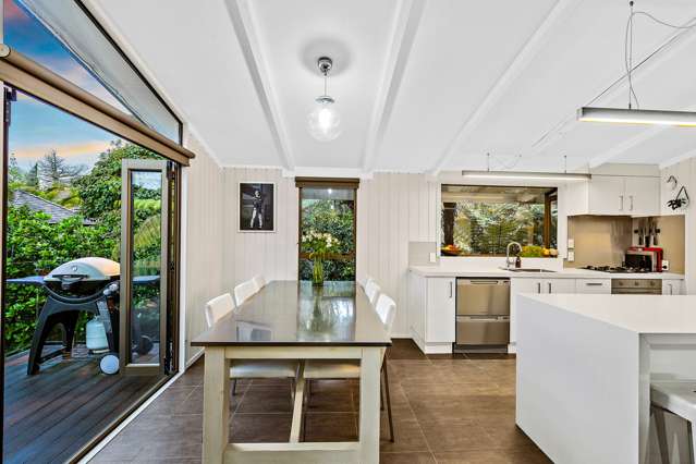 2/12 Westbourne Road Murrays Bay_4