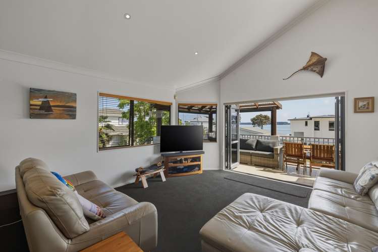 13B Beach Road Otumoetai_19