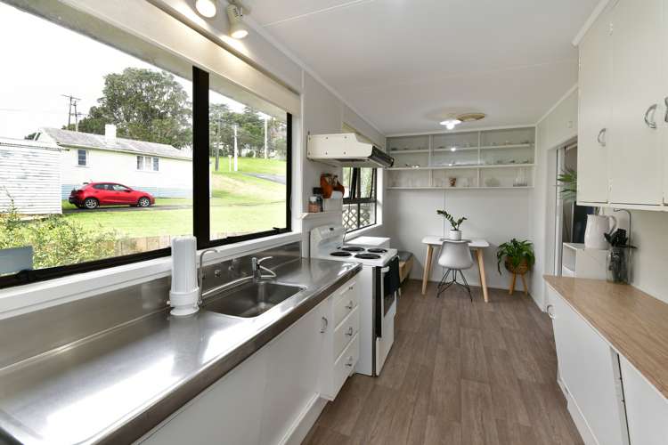 30 Downer Street Helensville_14