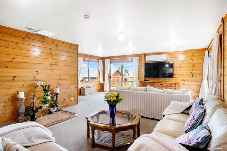 65 Whangaparaoa Road Red Beach_9