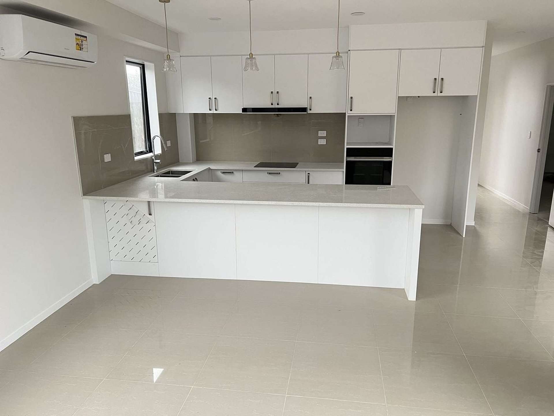 28E Tiraumea Drive Pakuranga_0