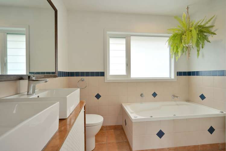 14 Harbour View Road Te Atatu Peninsula_22