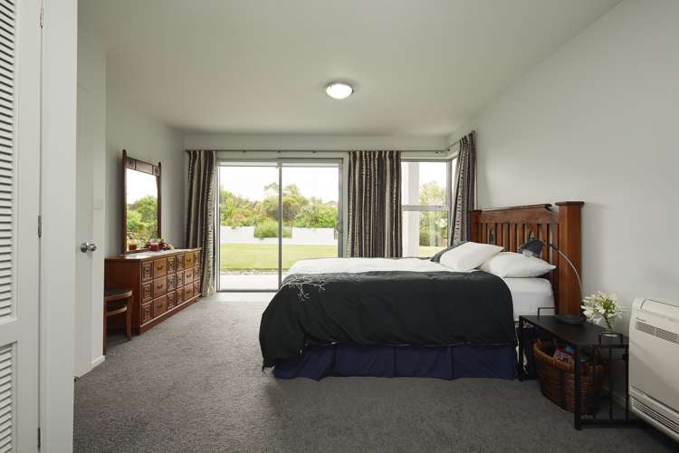 53 Fairbourne Drive Fairhall_8