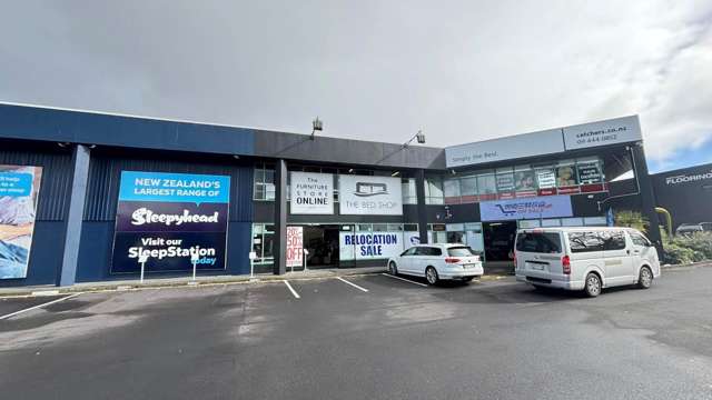 PREMIUM NORTH SHORE RETAIL SPACE AVAILABLE