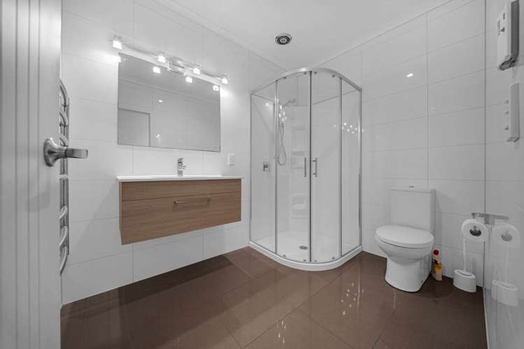 24 Aviano Close Flat Bush_10