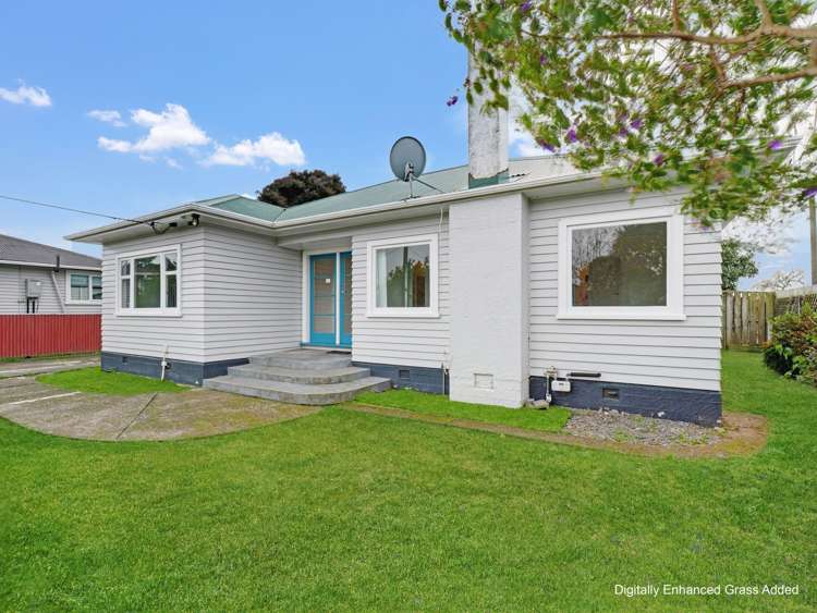 595 Queen Street East Levin_19