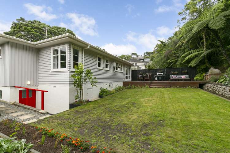 38 Lyndhurst Road Tawa_13