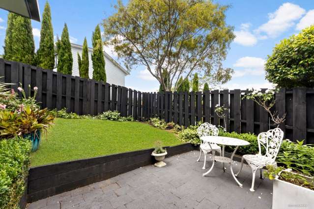 2/2 Fairbanks Place Glendene_4