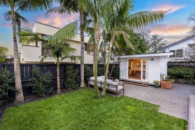 26 Gardner Avenue New Lynn_24