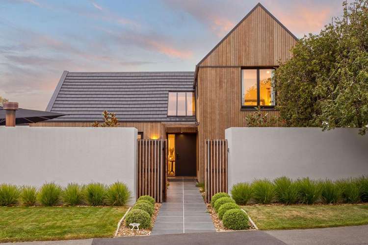 2 Wairarapa Terrace Fendalton_3