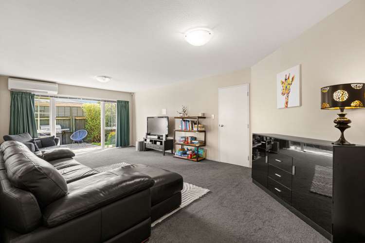 2/18 Barnes Road Redwood_5