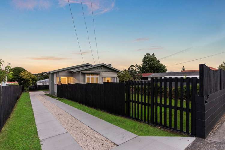 1584 Great North Road Waterview_14