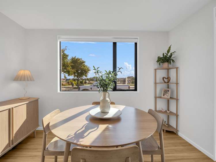 63 Pegasus Main Street Pegasus_7