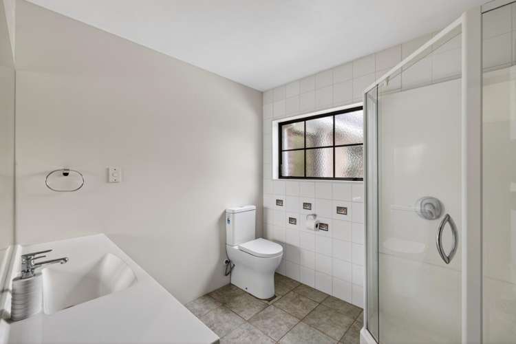 13 Coach Drive Otumoetai_14